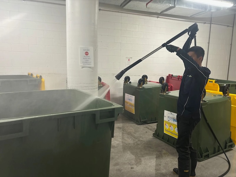 Professional bin cleaners in Perth